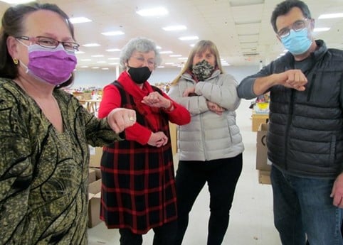 McDougall Energy Gives $30,000 to Local Christmas Cheer Organizations (Sault Ste. Marie/Thessalon) 2 ssm santa fund elbow bumps